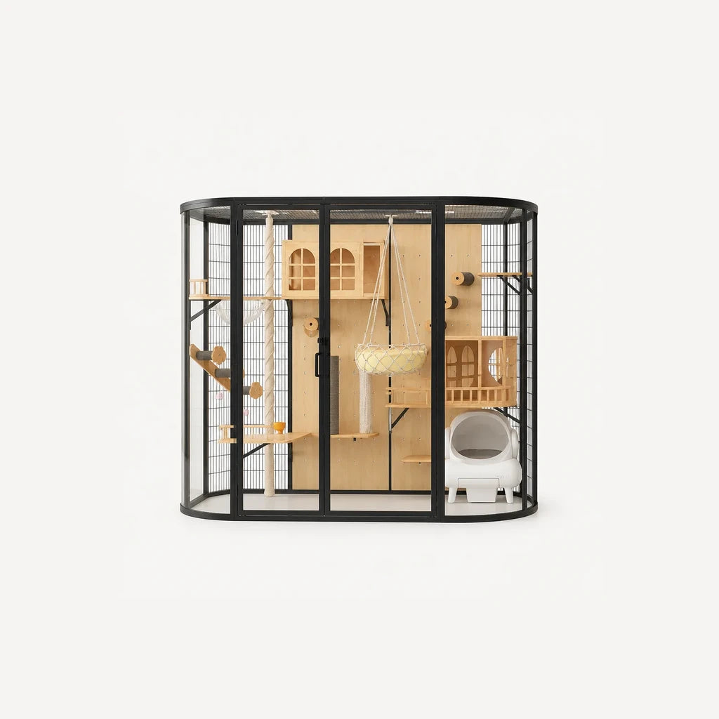 Australis kattenvilla – vooraanzicht met zwart metalen frame en glazen wanden